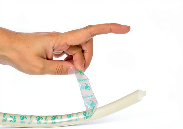Peel and Stick Corner Trim Molding 16ft Off-White LUKLUKSEON NBR-5